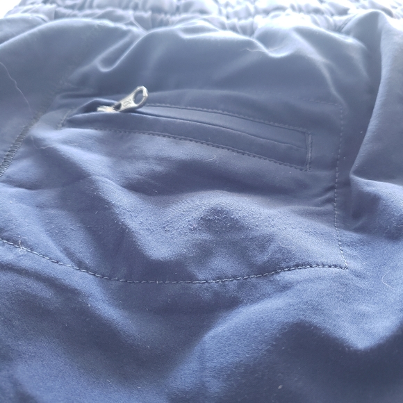 Lululemon hotty hot shorts, size 6 - Picture 5 of 5